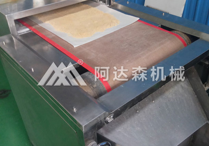 微波干燥機(jī)的特點(diǎn)優(yōu)勢(shì)：節(jié)能效率高、工藝先進(jìn)